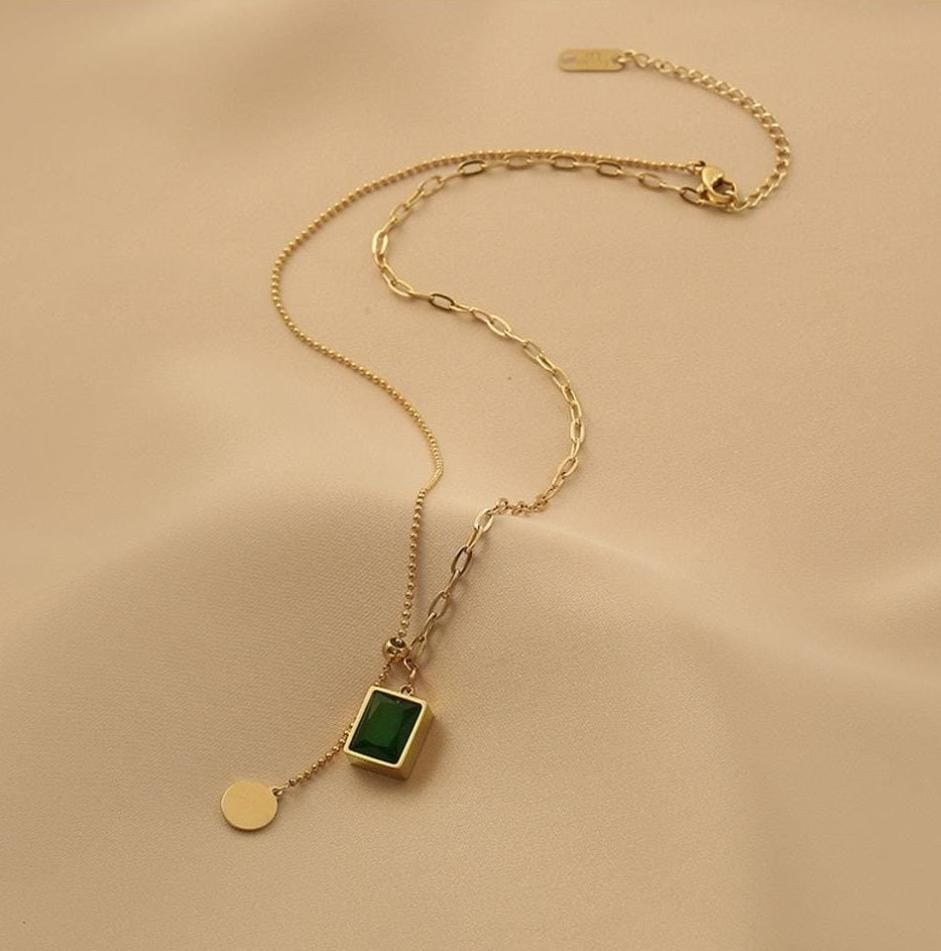 Anti Tarnish Green pendent necklace