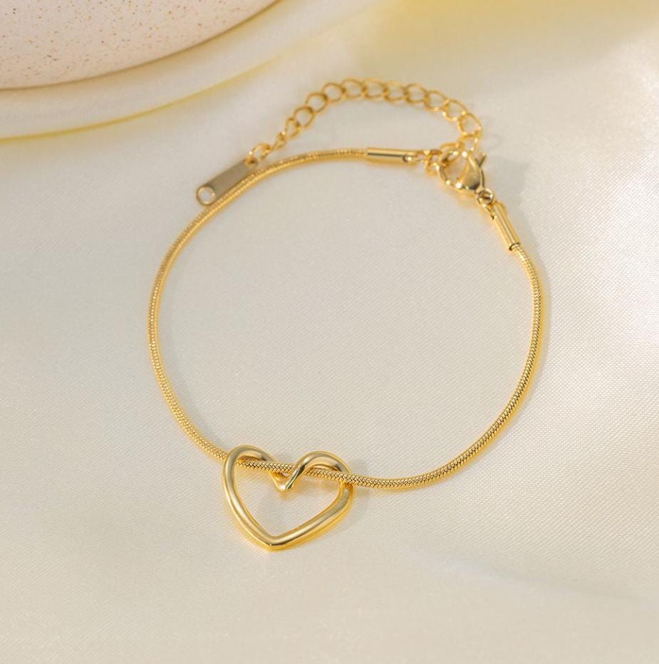 Anti Tarnish Double Heart Linked Gold Bracelet