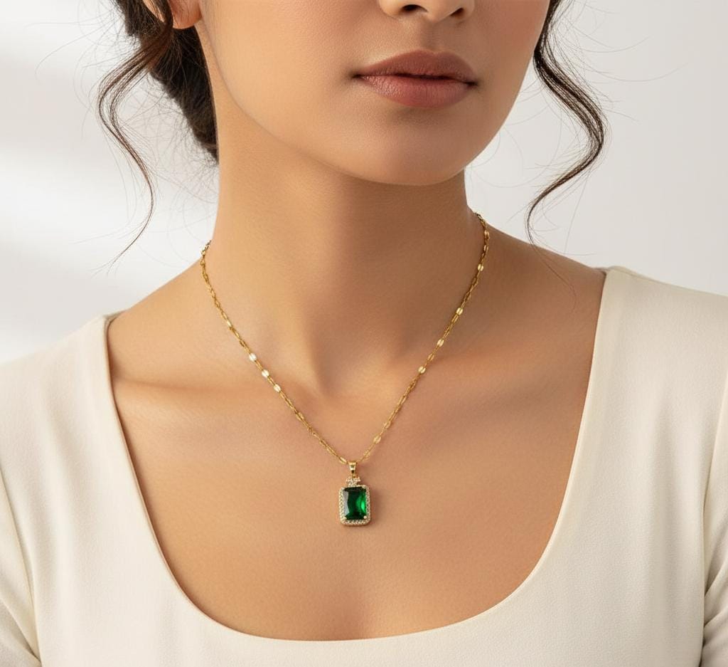 Beautiful Diamond pendant chain